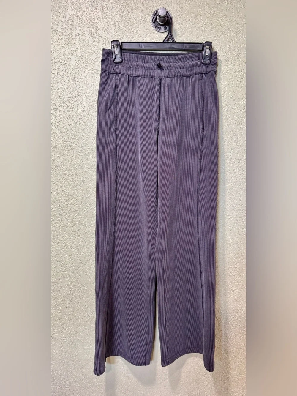 Lululemon Soft Stream Wide Leg Pants size 4